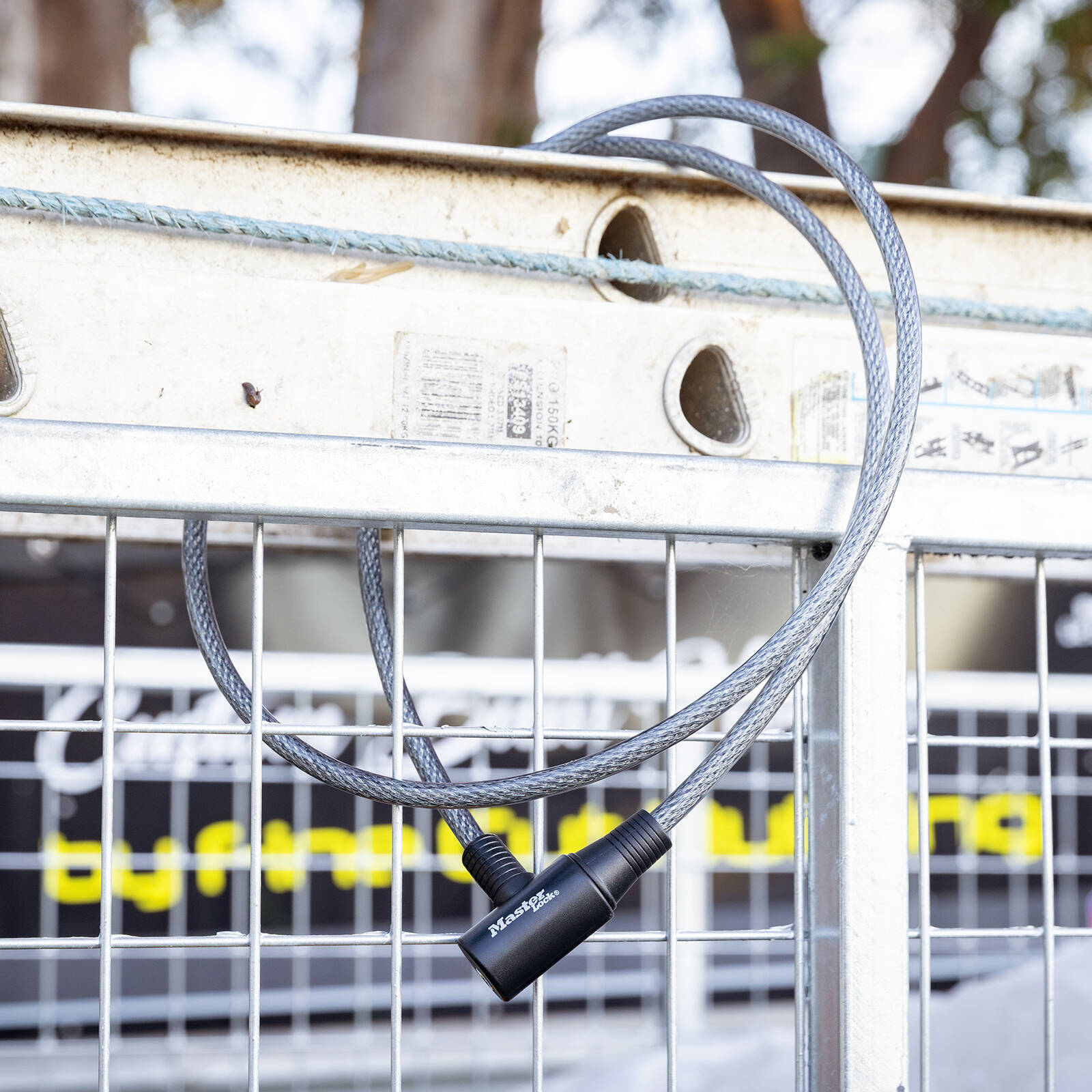 Master Lock 10mm x 1.8m Keyed Cable Lock - Image 14 of 16