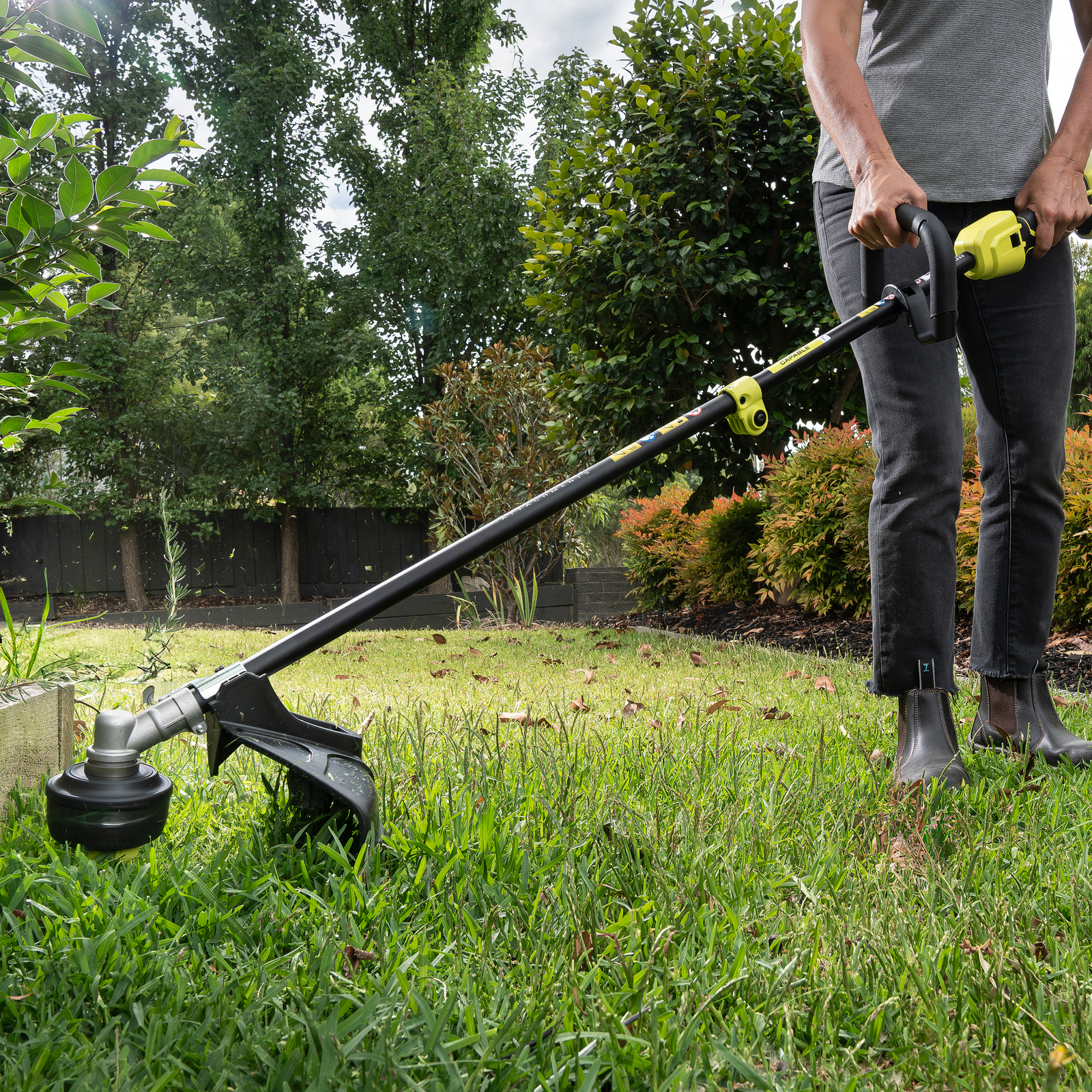 Ryobi 18V ONE+ 33/38cm 4.0Ah HP Brushless Cordless Line Trimmer Kit - Image 9 of 9