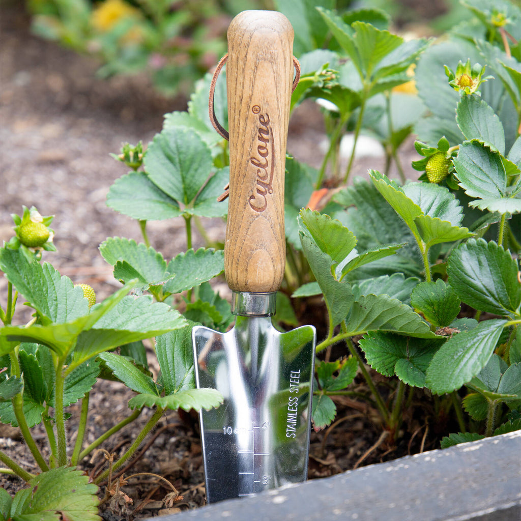 Cyclone Stainless Steel Bulb Trowel Hand Tool - Image 3 of 3