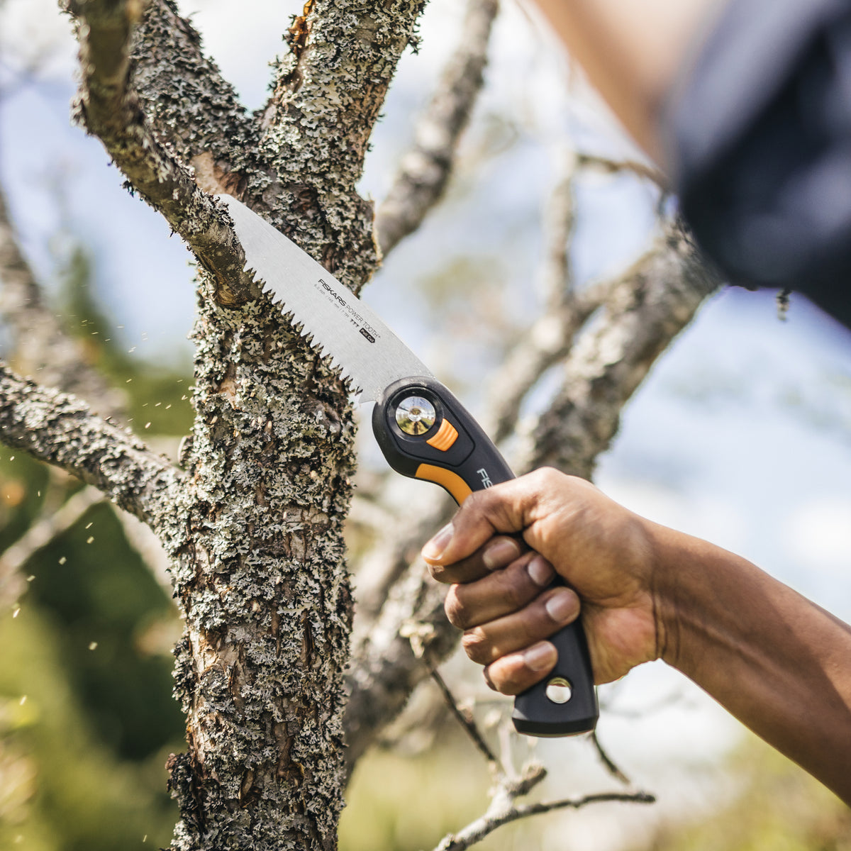Fiskars Plus 150mm 8" Folding Pruning Saw SW68 - Image 10 of 10