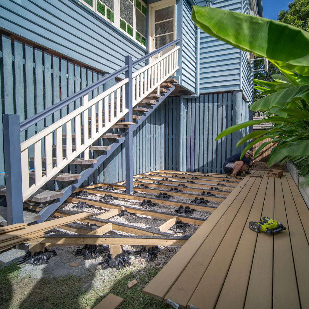 Wraparound deck
