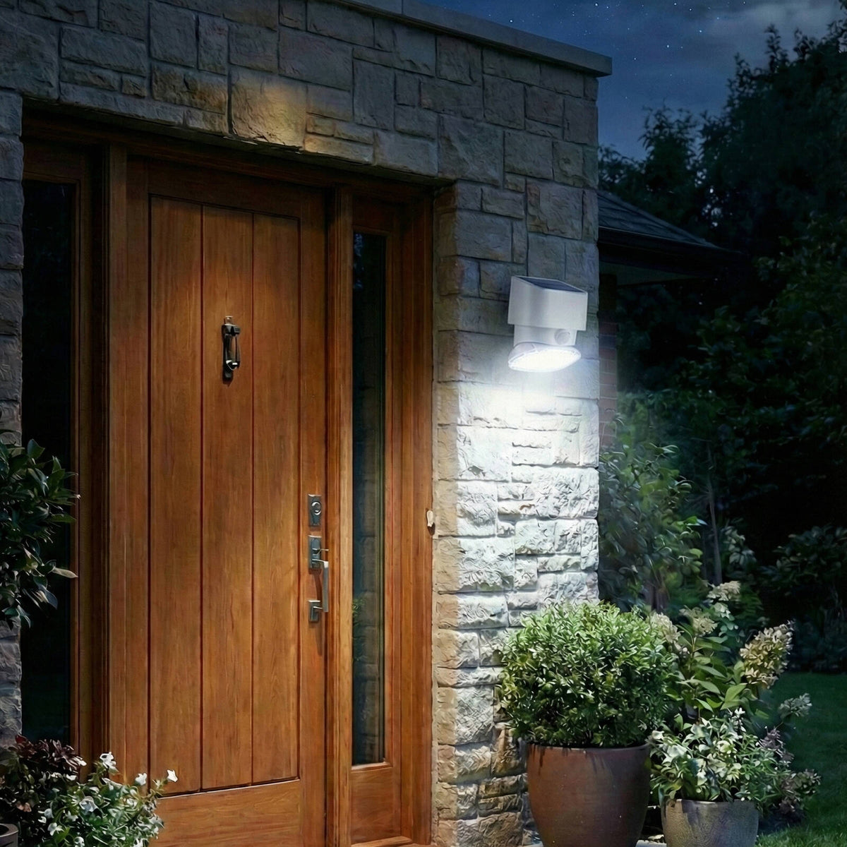 Click 2000lm Pinnacle Solar LED Sensor Wall Light - Image 3 of 5