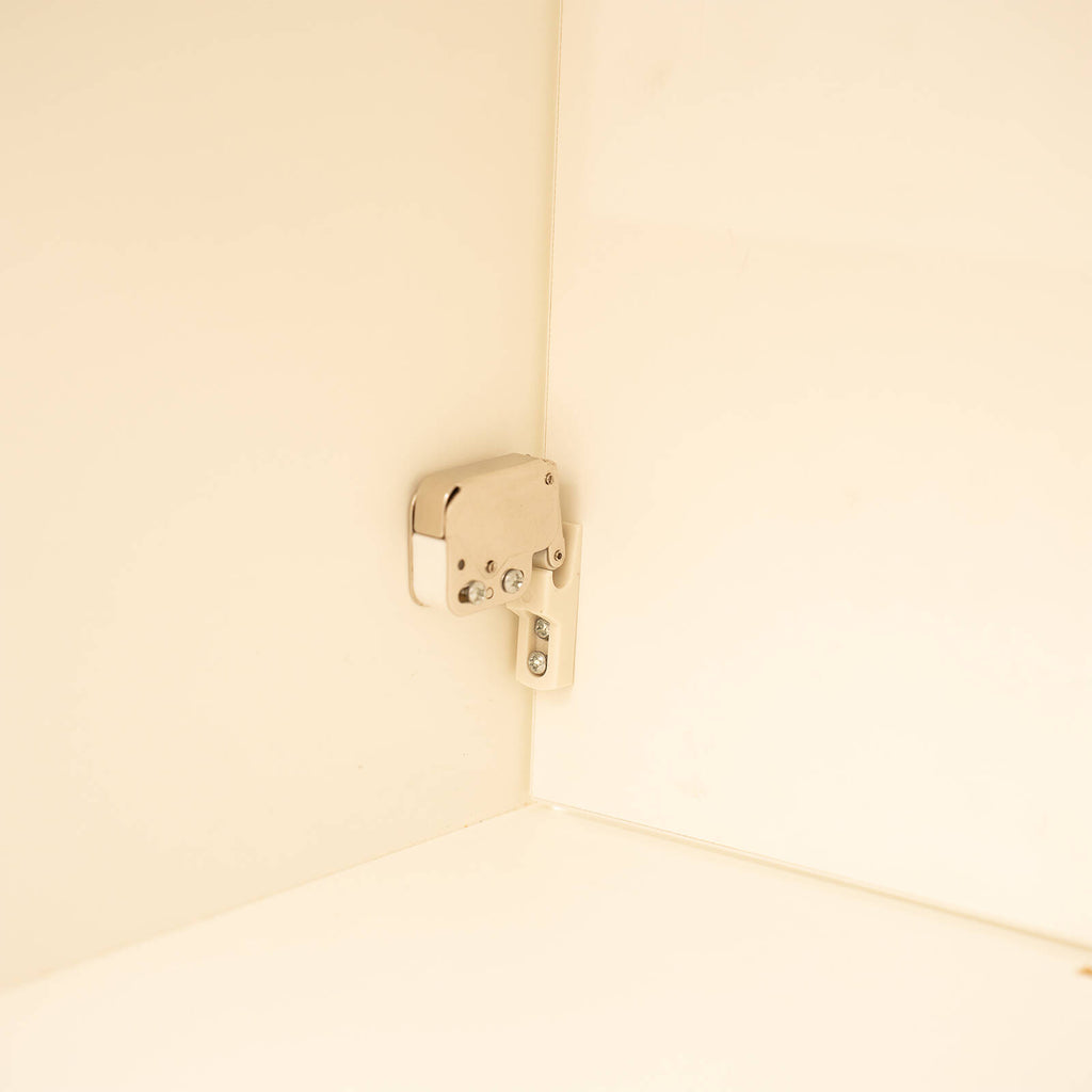 Taskmaster 37mm White Slimline Mini Latch - Image 4 of 6
