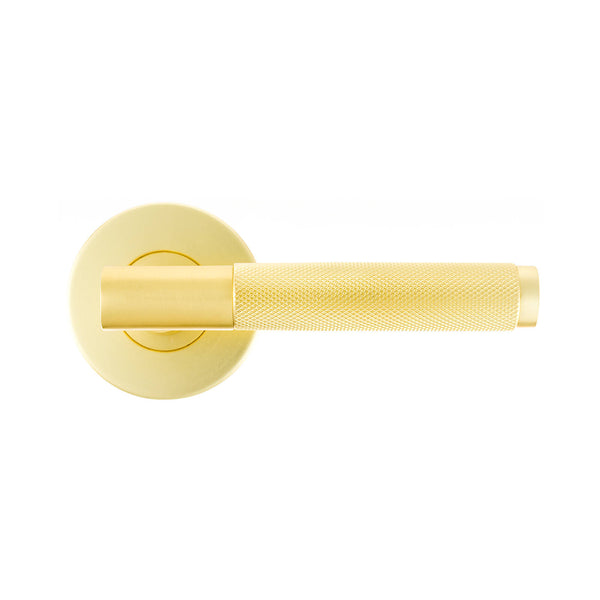Ikonic Brushed Brass Knurled Passage Lever Set - Passage Brushed Brass