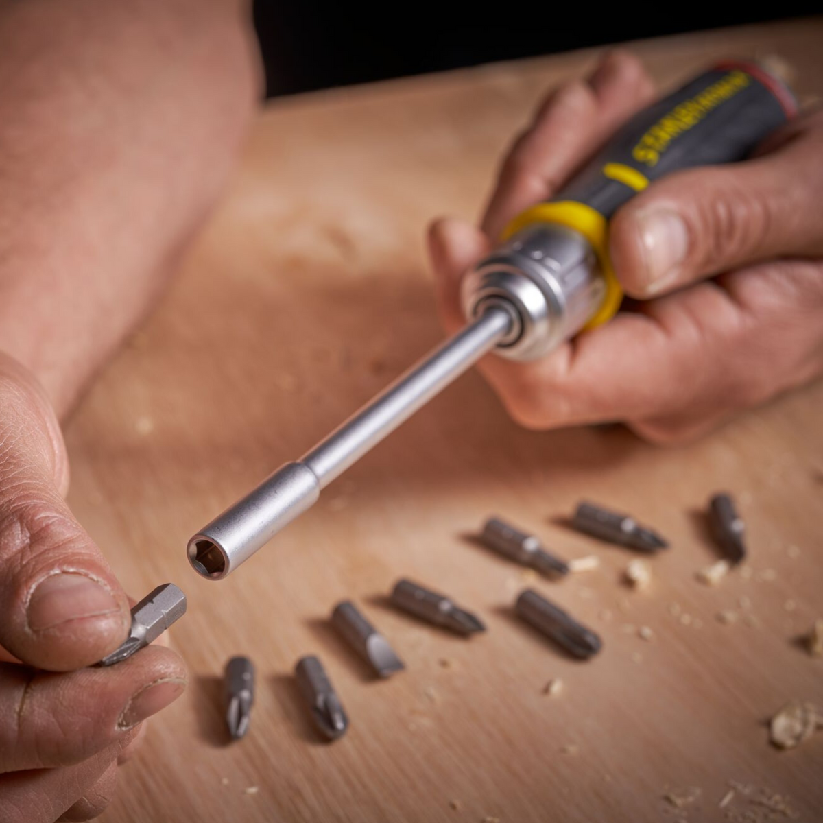 Stanley FatMax Pistol Grip Ratchet Screwdriver With 12 Bits - Image 3 of 4
