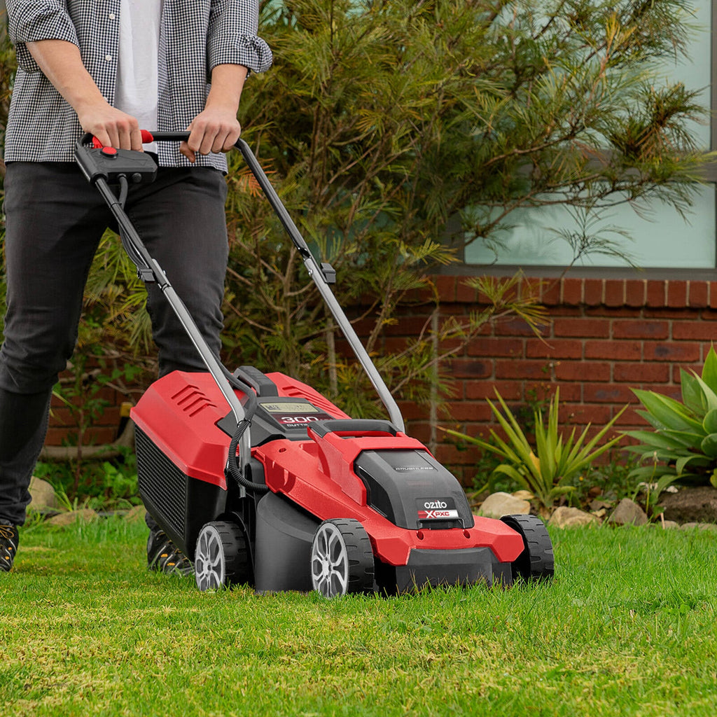 Ozito PXC 18V 300mm Brushless Lawn Mower PXCLMS-018 - Skin Only - Image 7 of 8