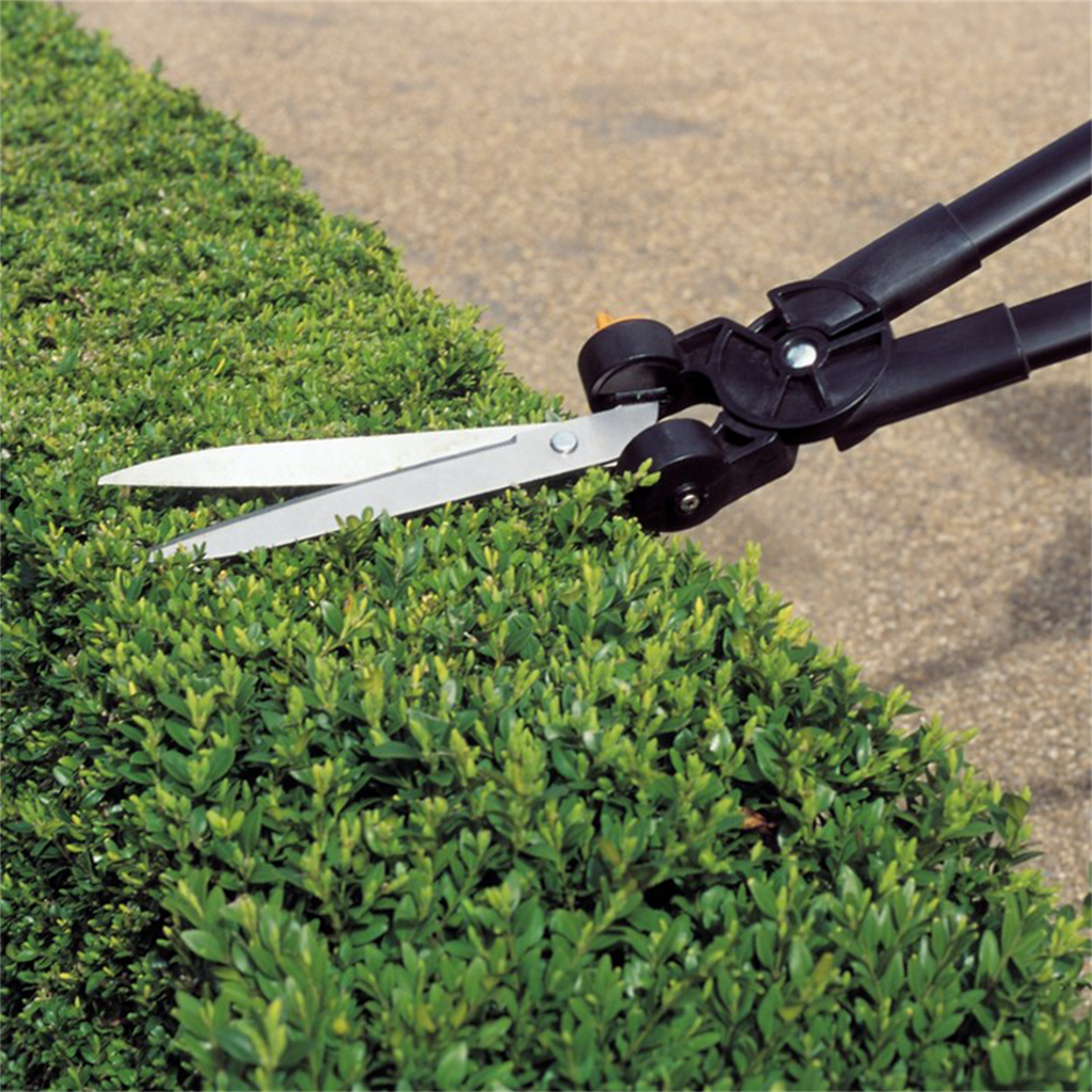 Fiskars PowerLever Grass And Hedge Shears - Image 3 of 7