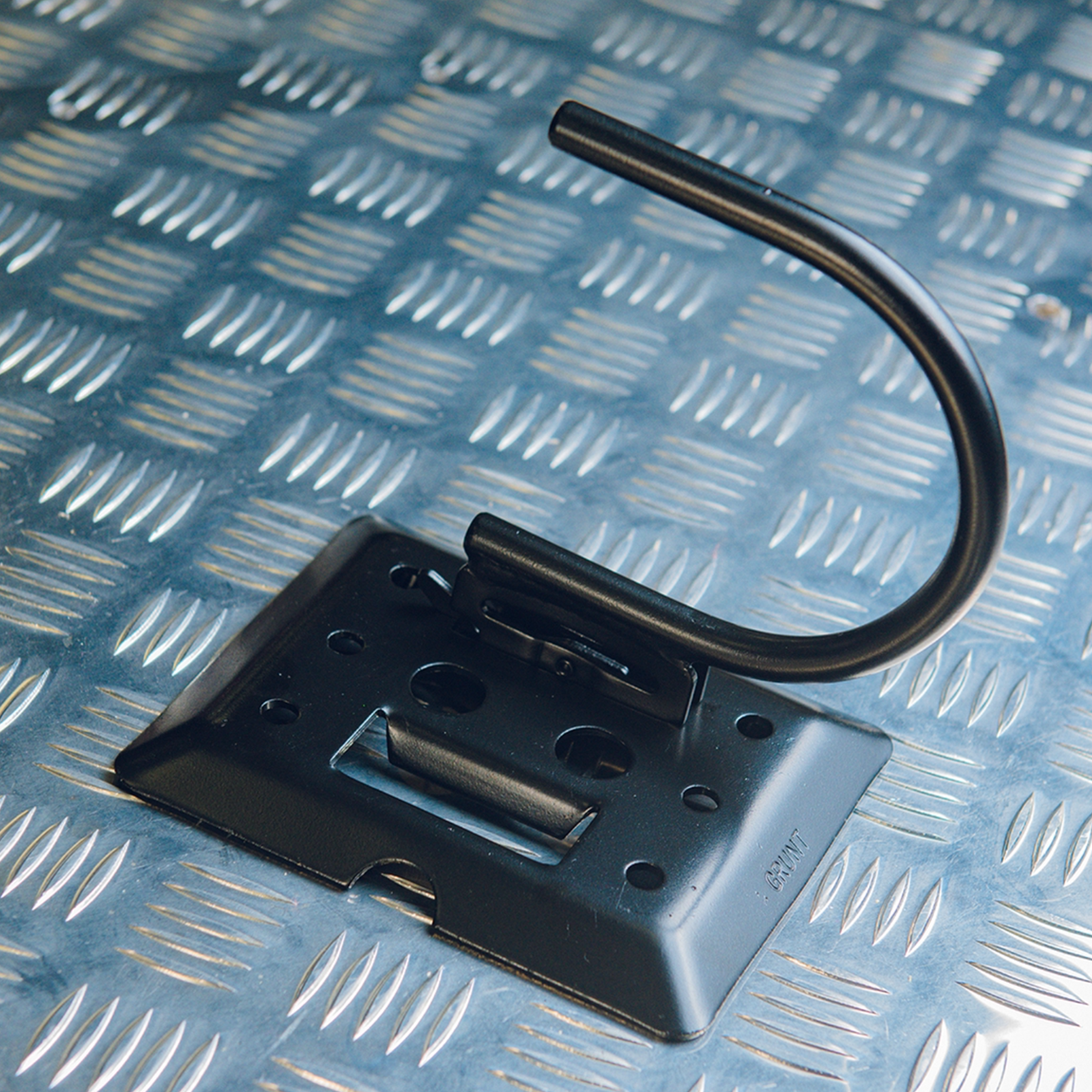 GRUNT Black E-Track Fitting U Hook - Image 2 of 10