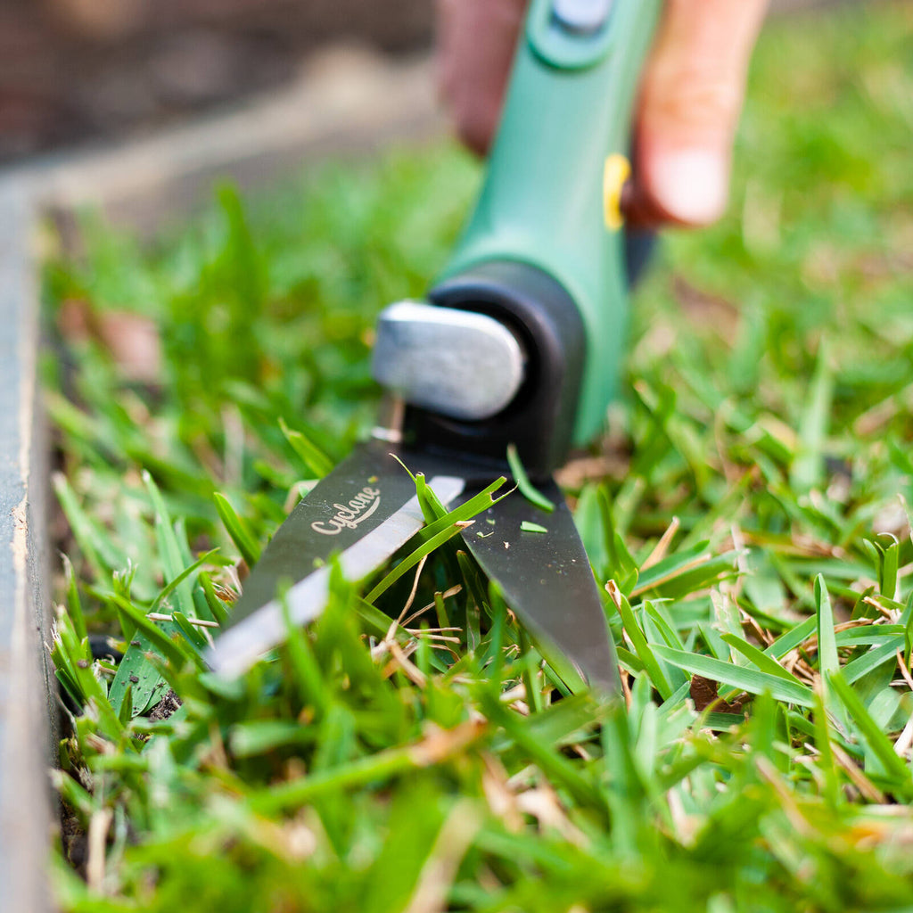 Cyclone Grass Shears - Image 2 of 3