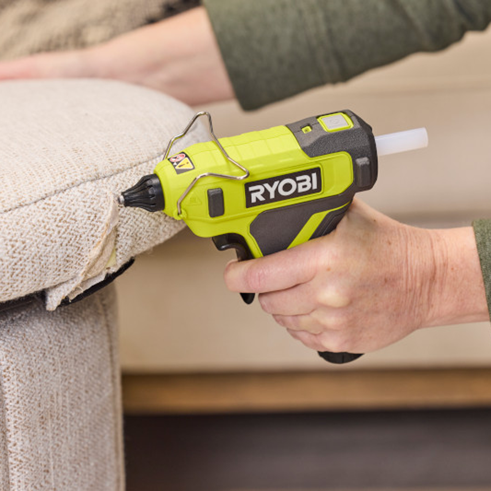 Ryobi USB Lithium Glue Tool 2Ah Kit - Image 8 of 10
