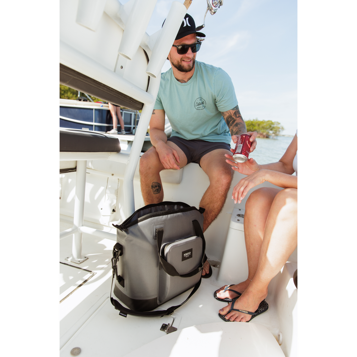 IGLOO 24 Can Carbonite Grey Soft Cooler Tote - Image 15 of 15