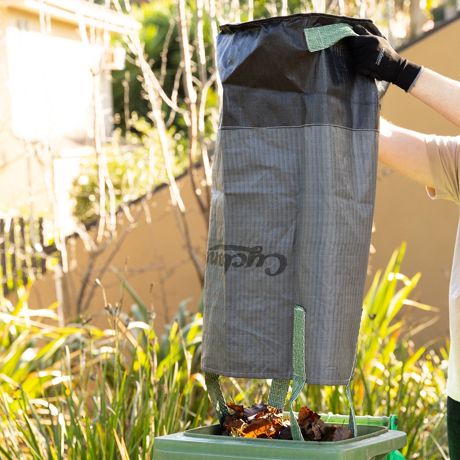 Cyclone 100L Wheelie Bin Garden Bag - Image 5 of 10