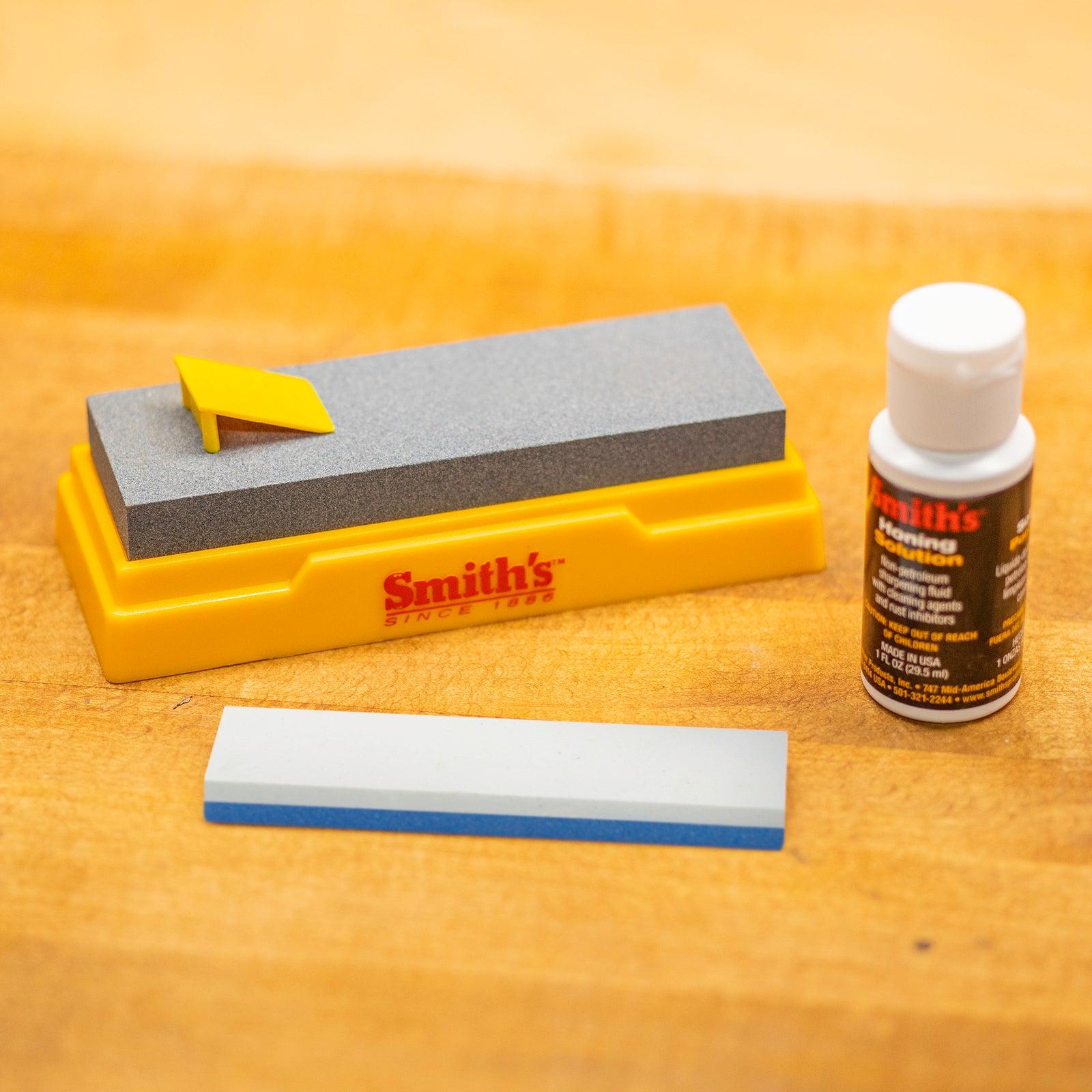 Smith's Combination Bench Stone Kit Includes Honing Solution - Image 2 of 8