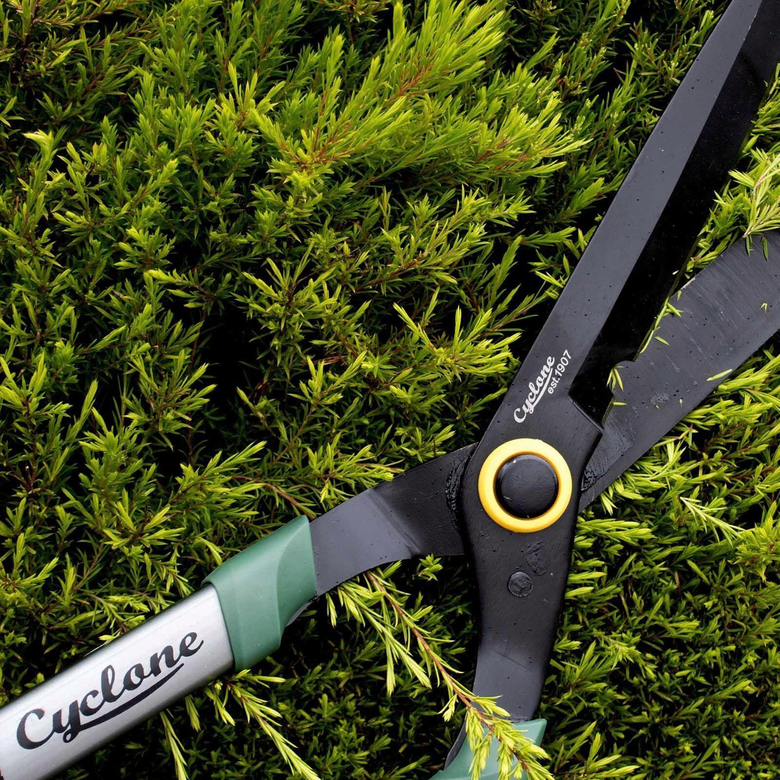 Cyclone Telescopic Hedge Shears - Image 2 of 2