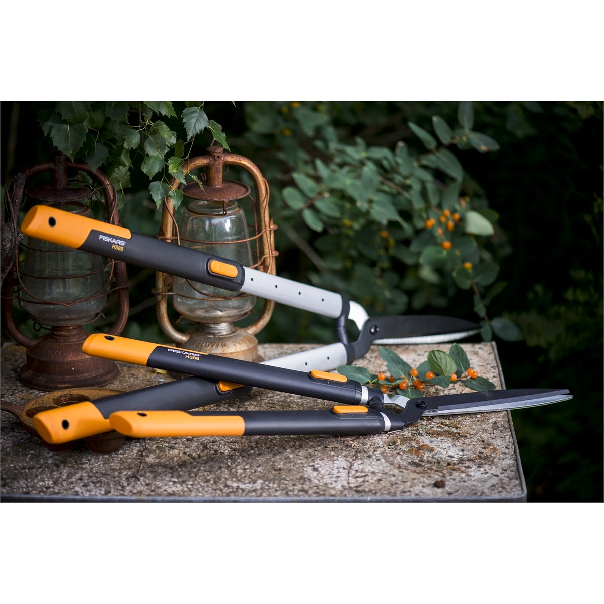 Fiskars Smartfit HS86 Telescopic Hedge Shear - Image 4 of 4