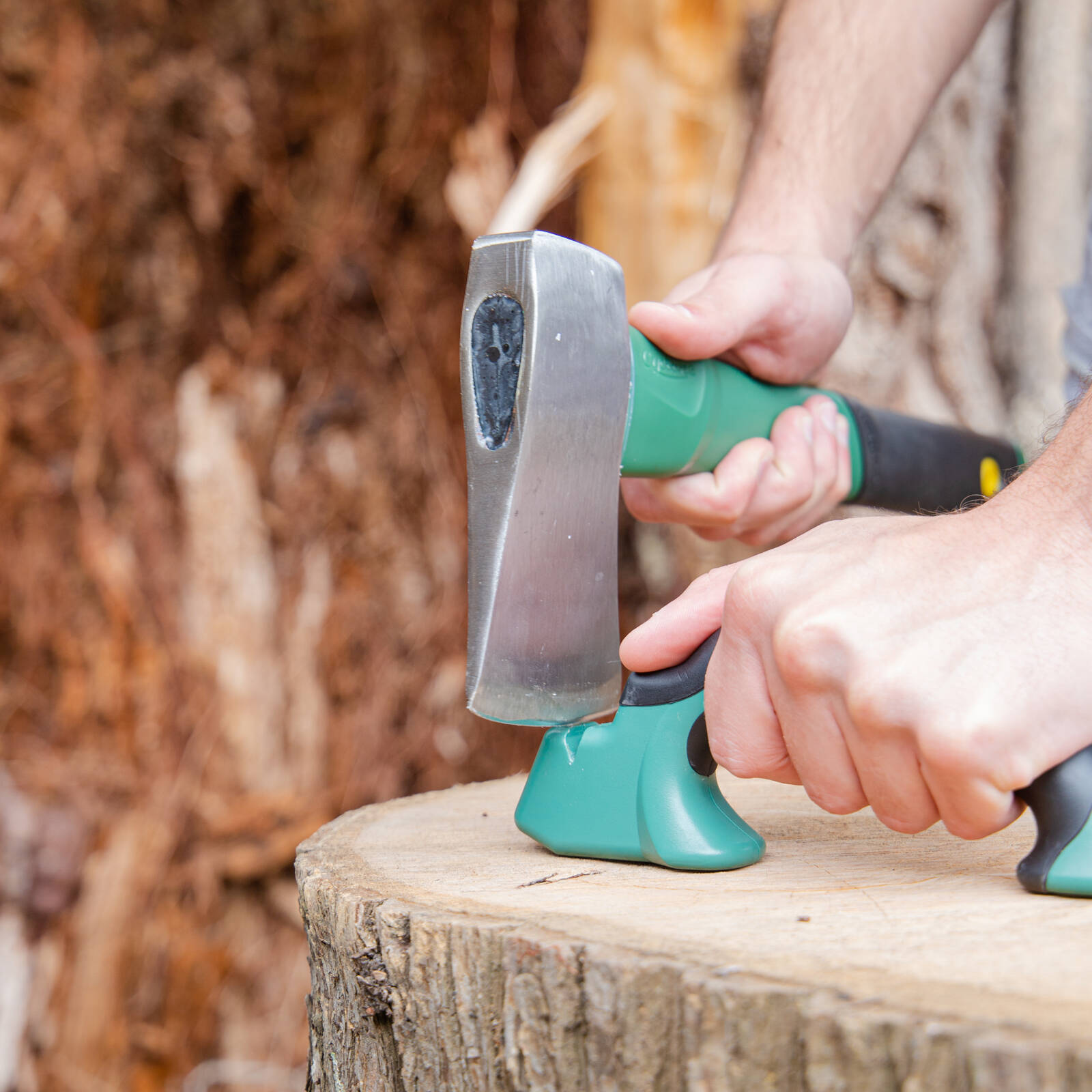 Cyclone Total Control Axe Sharpener - Image 2 of 3