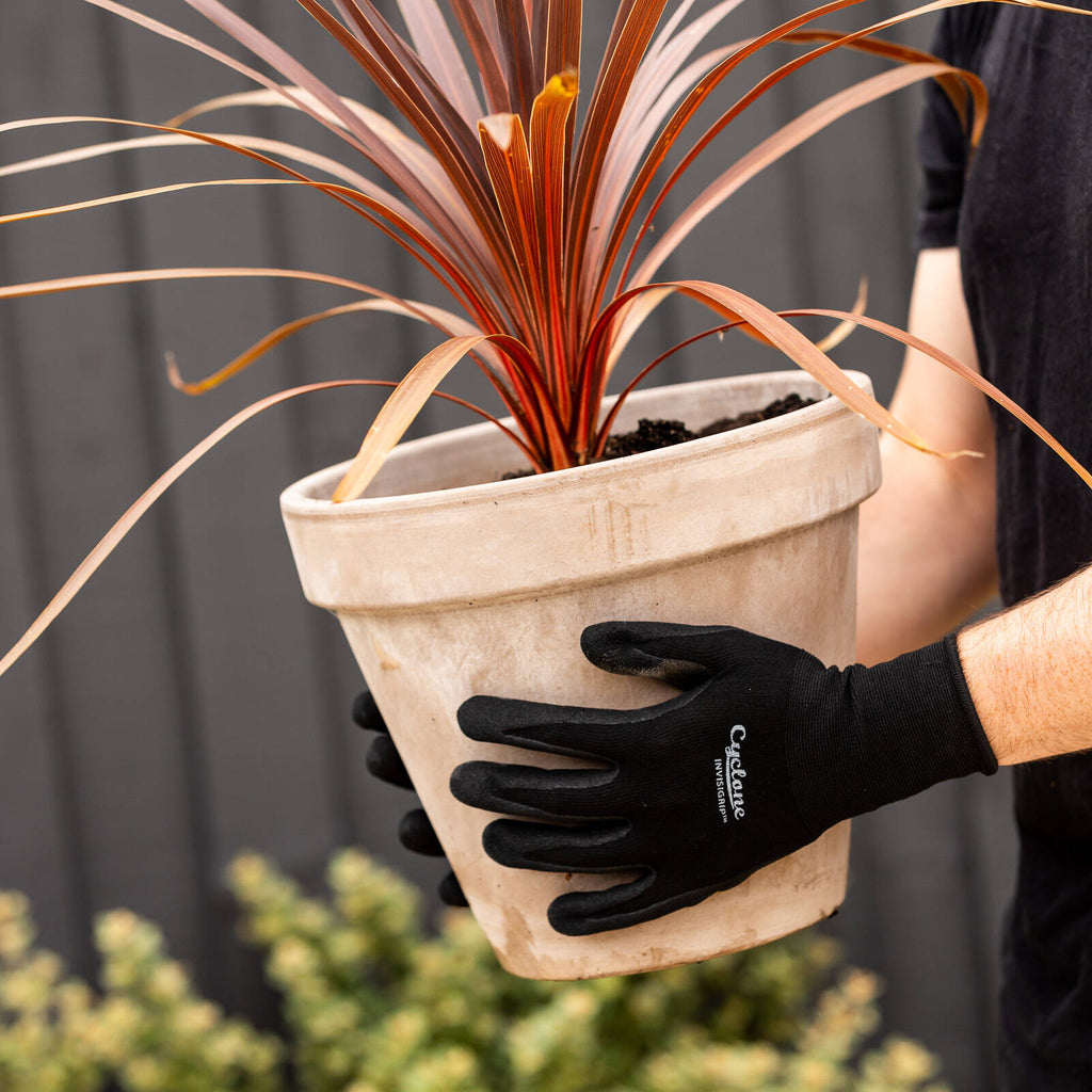 Cyclone Medium Invisigrip Tough Gardening Gloves - Image 9 of 14