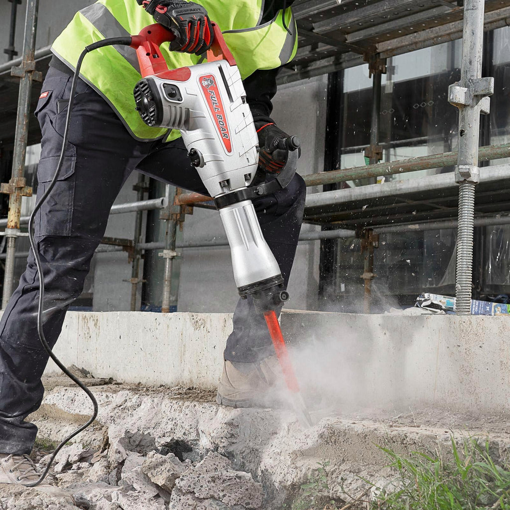 Full Boar 1500W 14.2kg 40J 30mm HEX Demolition Hammer Kit - Image 4 of 4