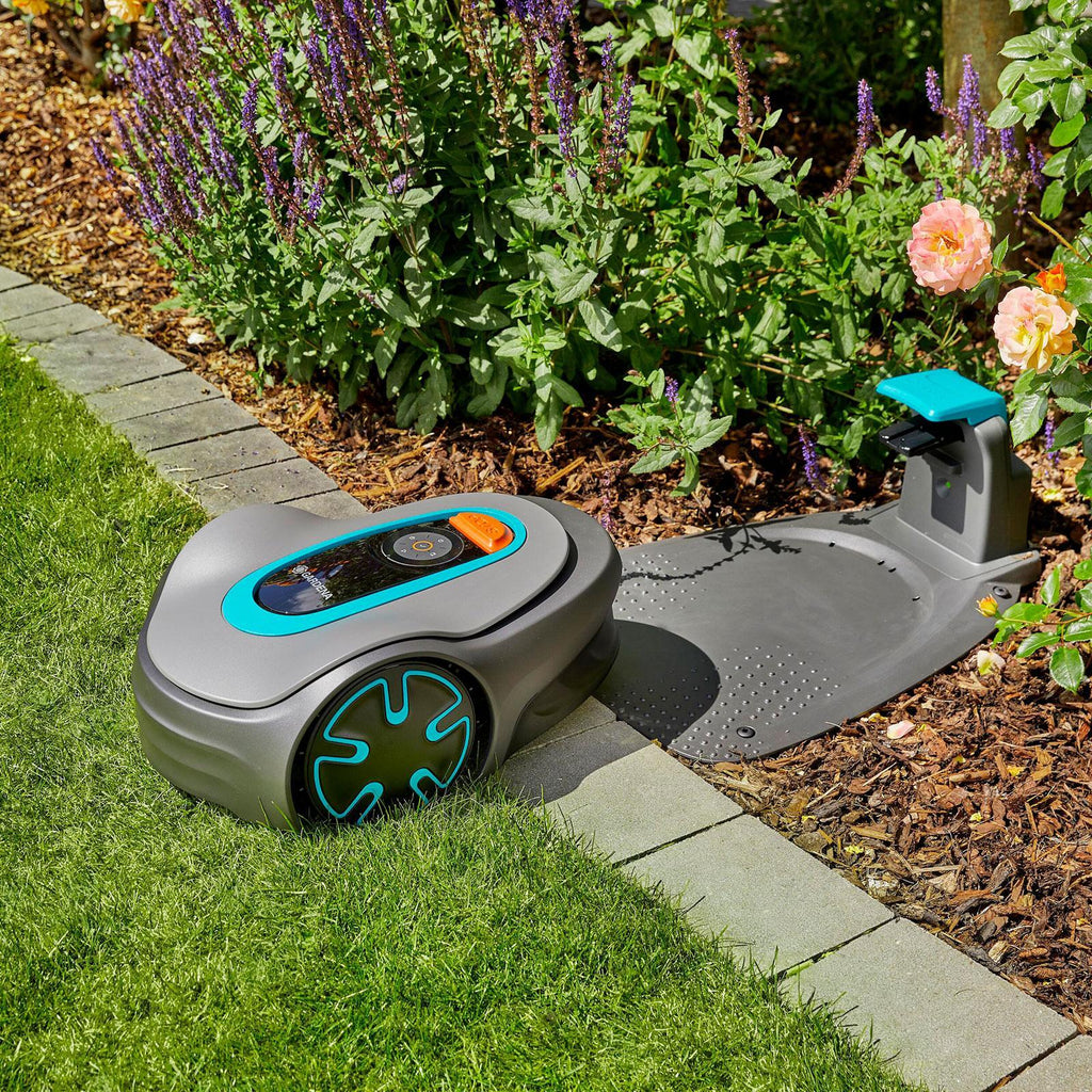 Gardena Sileno Minimo 250 Robotic Lawnmower - Image 7 of 8