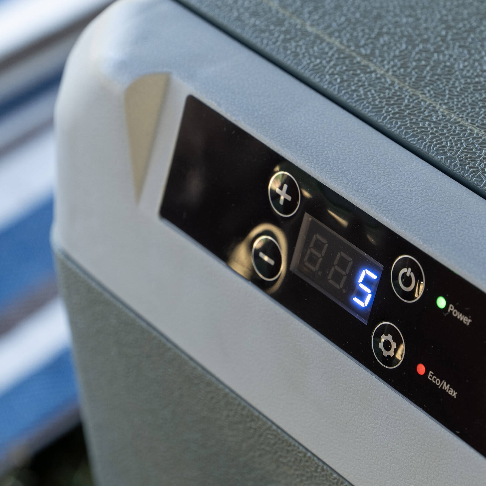 OZtrail 40L Single Zone Fridge/Freezer - Image 6 of 7