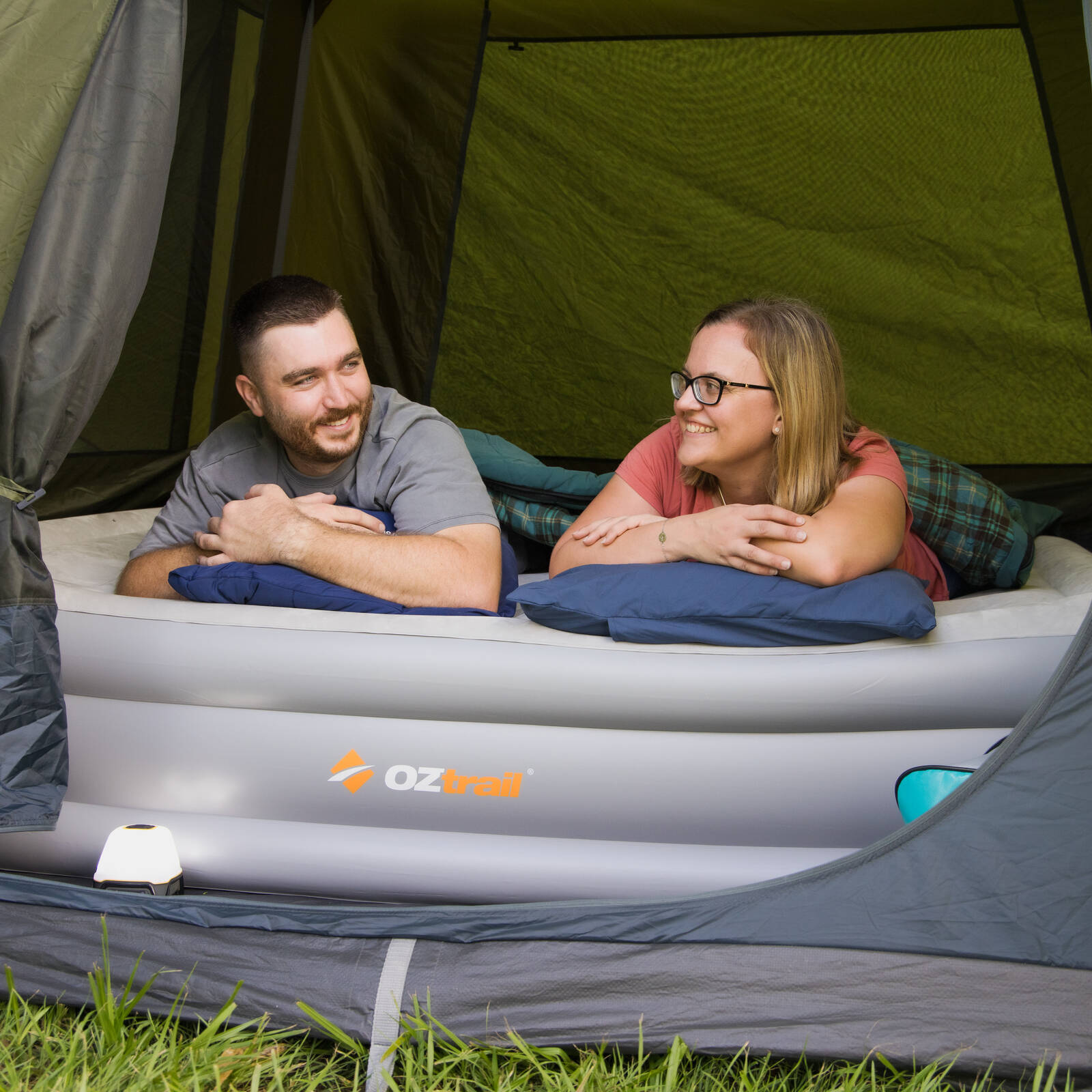 OZtrail DuoComfort Queen Airbed - Image 7 of 7